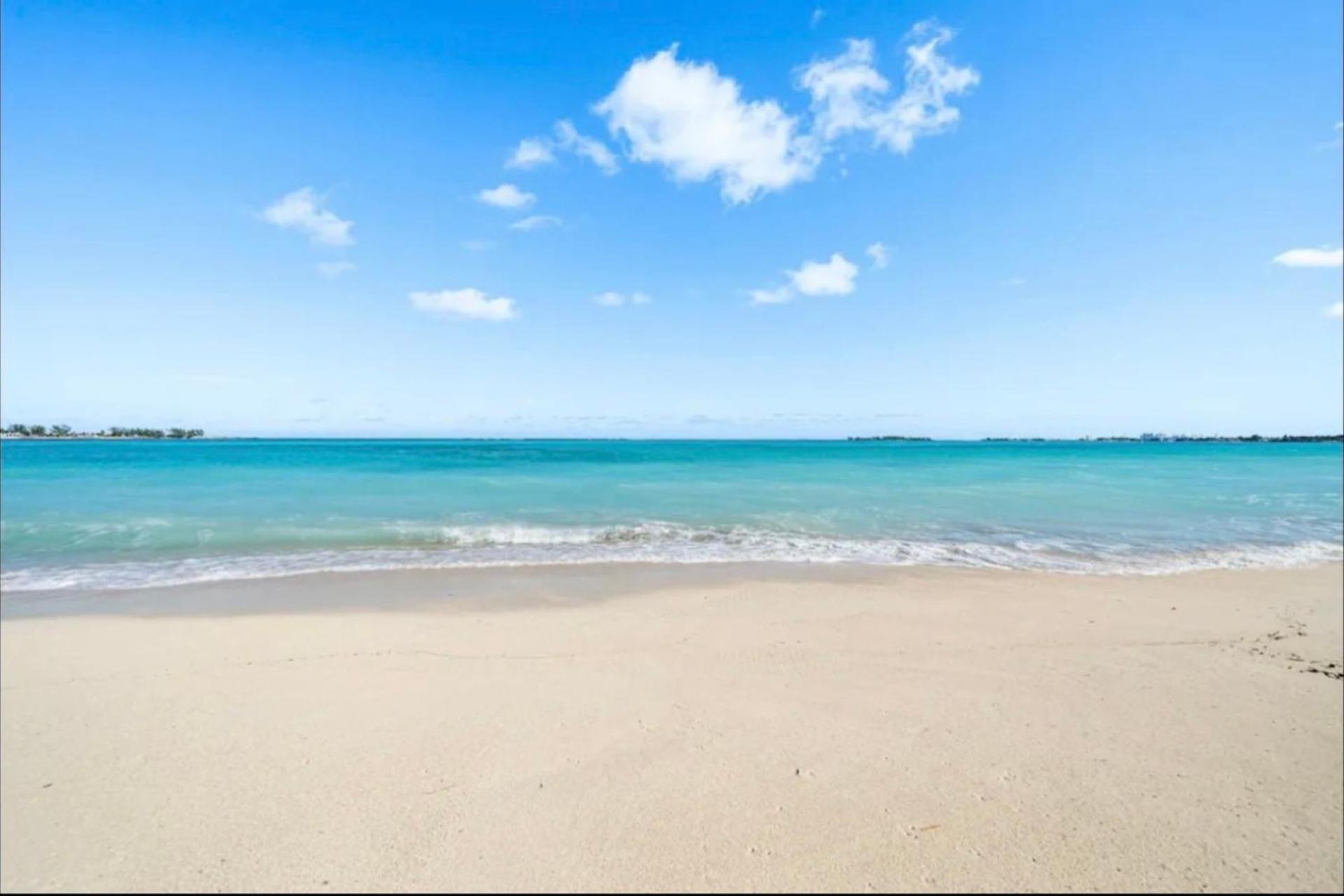 Luxury Apartment On The Beach ナッソー エクステリア 写真